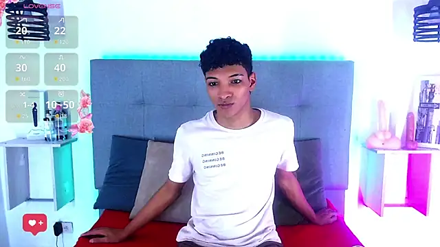 Snapshot of Rick_Wade chatting on November 2025 03:18:02 AM Rick Wade online show from November 2025 03:18:02 AM