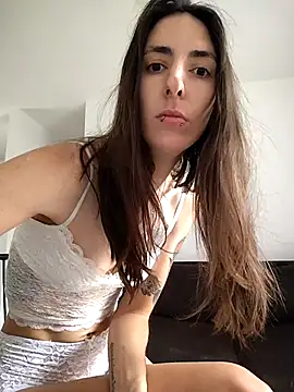 Snapshot of sweetsinxxx chatting on December 2025 05:51:01 PM sweetsinxxx online show from December 2025 05:51:01 PM