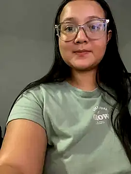 Kyleighc online show from October 2025 01:00:02 AM