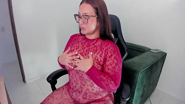 Kyleighc online show from April 2026 10:08:02 PM