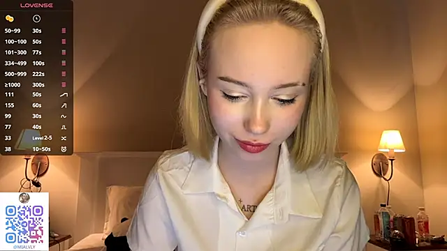 FlowMia online show from September 2025 09:33:02 AM