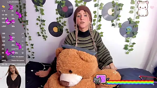 Snapshot of Amy_Moonlight chatting on September 2025 09:38:02 PM Amy Moonlight online show from September 2025 09:38:02 PM