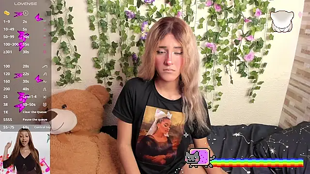 Snapshot of Amy_Moonlight chatting on October 2025 08:44:02 PM Amy Moonlight online show from October 2025 08:44:02 PM