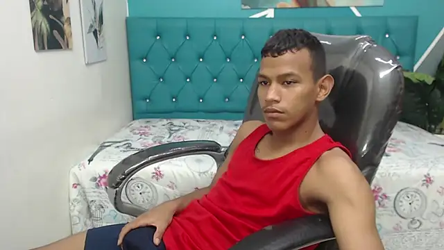 Snapshot of Rory_castro chatting on September 2025 10:32:02 PM Rory castro online show from September 2025 10:32:02 PM