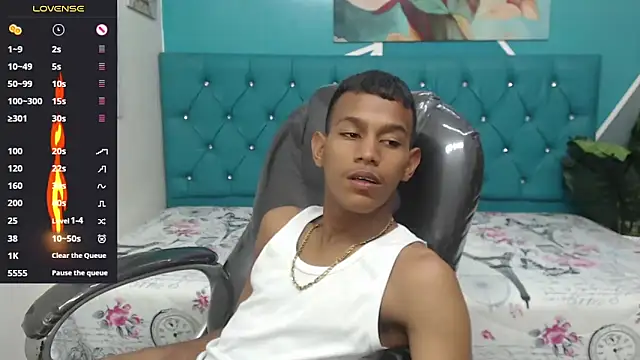 Snapshot of Rory_castro chatting on October 2025 10:56:02 PM Rory castro online show from October 2025 10:56:02 PM