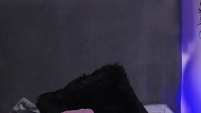 saramikaelson online show from March 2026 12:07:01 AM