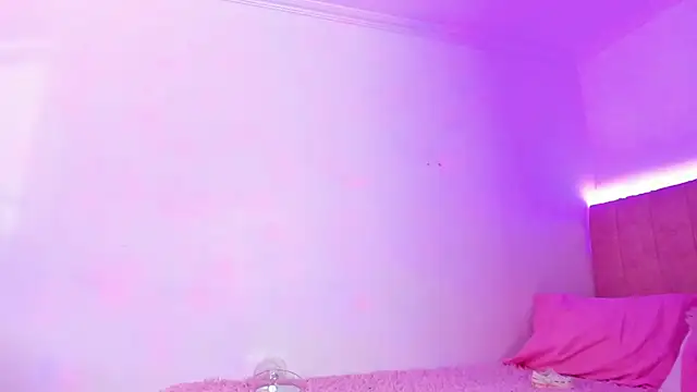 gabi steele online show from December 2025 04:27:01 PM