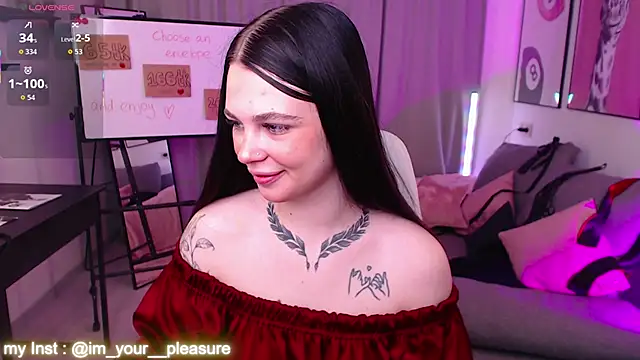 Michela Fruet online show from November 2025 01:08:02 AM