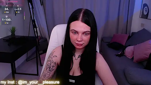 Snapshot of Michela_Fruet chatting on February 2026 01:02:02 AM Michela Fruet online show from February 2026 01:02:02 AM