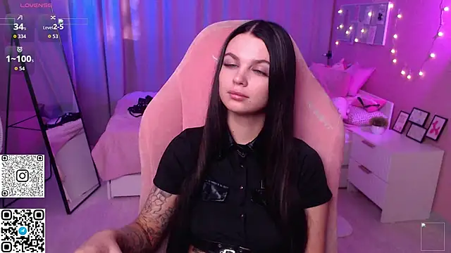 Snapshot of Michela_Fruet chatting on May 2026 01:02:02 AM Michela Fruet online show from May 2026 01:02:02 AM