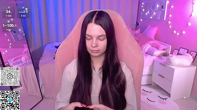 Snapshot of Michela_Fruet chatting on May 2026 01:11:01 AM Michela Fruet online show from May 2026 01:11:01 AM
