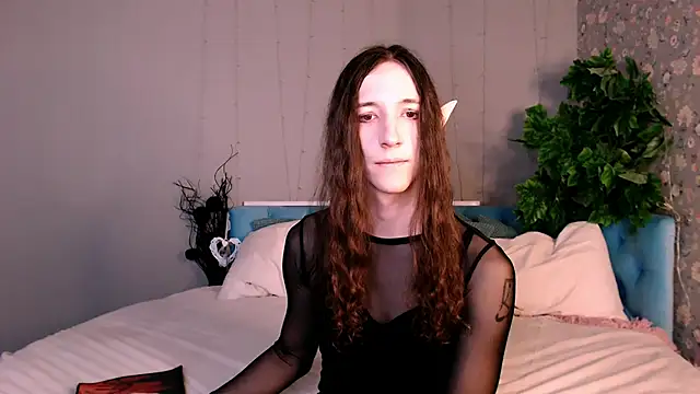 SilverMuse online show from December 2025 08:14:01 PM