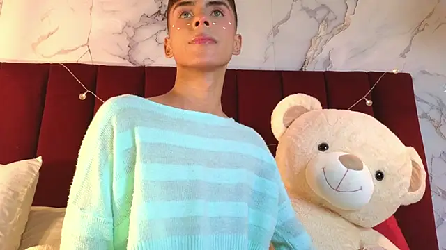 PrincePoppy online show from October 2025 08:38:02 PM