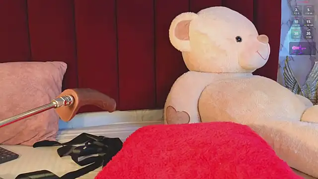 PrincePoppy online show from November 2025 09:03:02 PM