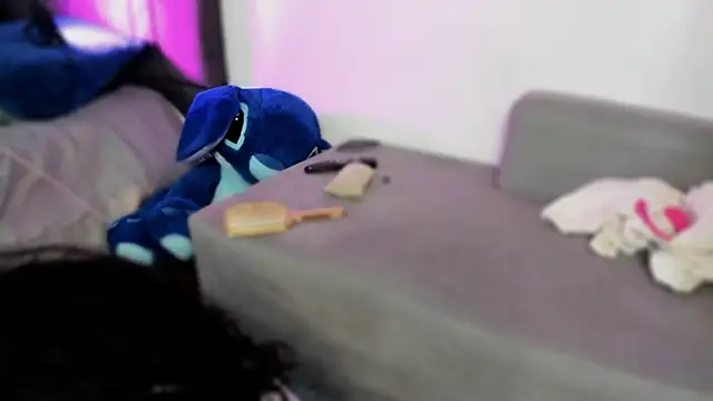 snow doll online show from April 2026 09:31:01 PM