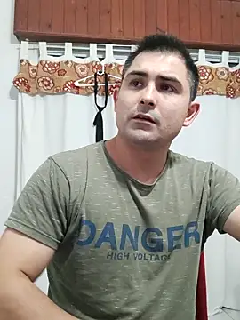 Snapshot of Bradd_32 chatting on April 2026 02:25:01 AM Bradd 32 online show from April 2026 02:25:01 AM
