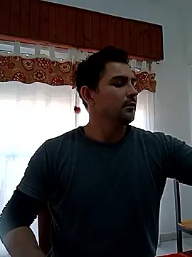 Snapshot of Bradd_32 chatting on May 2026 05:21:02 PM Bradd 32 online show from May 2026 05:21:02 PM