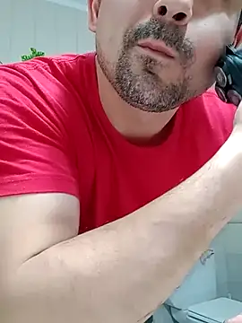Snapshot of Bradd_32 chatting on June 2026 11:34:01 AM Bradd 32 online show from June 2026 11:34:01 AM