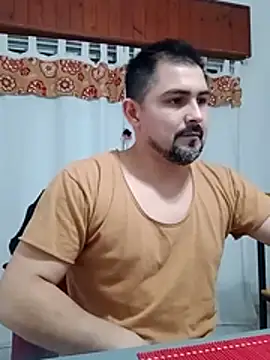 Snapshot of Bradd_32 chatting on June 2026 02:35:01 AM Bradd 32 online show from June 2026 02:35:01 AM