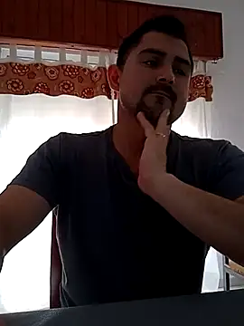 Snapshot of Bradd_32 chatting on June 2026 05:01:02 PM Bradd 32 online show from June 2026 05:01:02 PM
