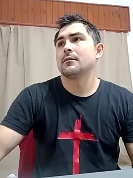 Snapshot of Bradd_32 chatting on July 2026 06:04:01 PM Bradd 32 online show from July 2026 06:04:01 PM