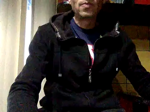 adiluci1 online show from October 2025 01:54:01 PM