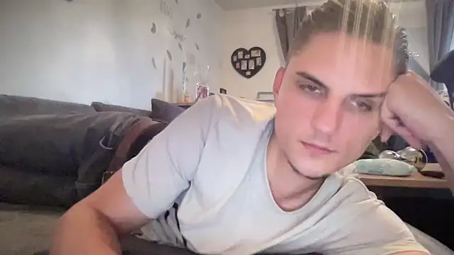 Snapshot of Sweetbooy90 chatting on September 2025 07:46:02 AM Sweetbooy90 online show from September 2025 07:46:02 AM