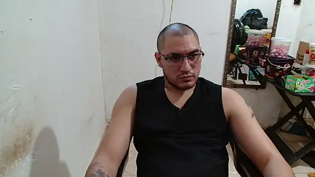 Snapshot of Leonino231 chatting on September 2025 04:32:01 PM Leonino231 online show from September 2025 04:32:01 PM