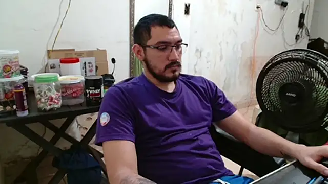 Leonino231 online show from November 2025 05:26:01 PM