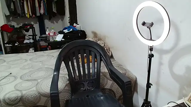 Leonino231 online show from March 2026 04:39:02 PM