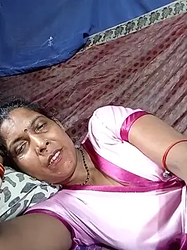 Snapshot of Savita992 chatting on June 2026 06:41:02 AM Savita992 online show from June 2026 06:41:02 AM