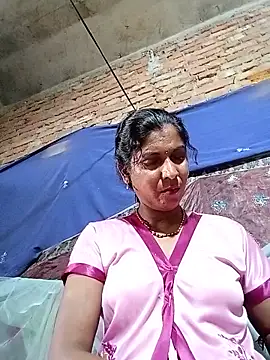 Snapshot of Savita992 chatting on June 2026 05:41:02 AM Savita992 online show from June 2026 05:41:02 AM