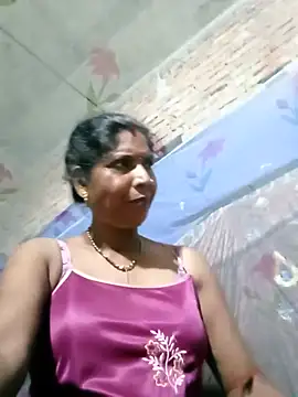 Snapshot of Savita992 chatting on June 2026 05:50:02 PM Savita992 online show from June 2026 05:50:02 PM