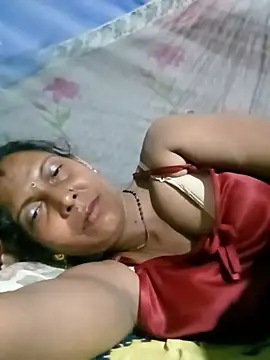 Snapshot of Savita992 chatting on June 2026 07:07:02 PM Savita992 online show from June 2026 07:07:02 PM