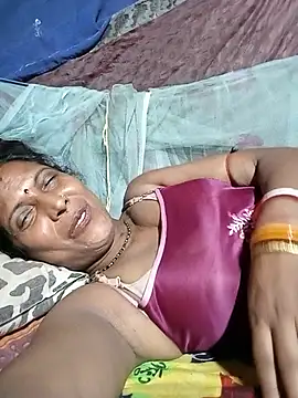 Snapshot of Savita992 chatting on July 2026 07:23:02 AM Savita992 online show from July 2026 07:23:02 AM