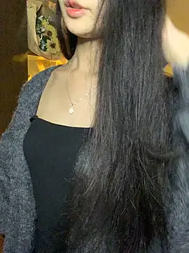 Snapshot of Nhinhi18 chatting on November 2025 03:28:02 PM Nhinhi18 online show from November 2025 03:28:02 PM