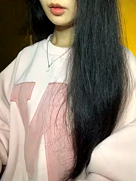 Snapshot of Nhinhi18 chatting on November 2025 03:07:02 PM Nhinhi18 online show from November 2025 03:07:02 PM