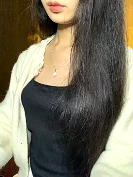 Snapshot of Nhinhi18 chatting on November 2025 03:49:01 PM Nhinhi18 online show from November 2025 03:49:01 PM