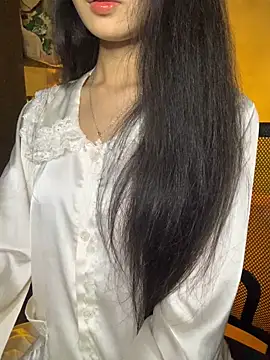 Snapshot of Nhinhi18 chatting on November 2025 02:50:01 PM Nhinhi18 online show from November 2025 02:50:01 PM