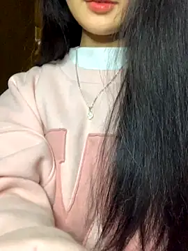 Snapshot of Nhinhi18 chatting on November 2025 03:14:02 PM Nhinhi18 online show from November 2025 03:14:02 PM