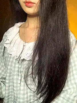 Snapshot of Nhinhi18 chatting on November 2025 03:27:02 PM Nhinhi18 online show from November 2025 03:27:02 PM