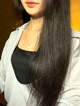 Snapshot of Nhinhi18 chatting on December 2025 01:27:01 PM Nhinhi18 online show from December 2025 01:27:01 PM