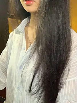 Nhinhi18 online show from March 2026 04:01:01 PM