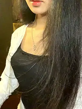 Nhinhi18 online show from April 2026 03:21:02 PM