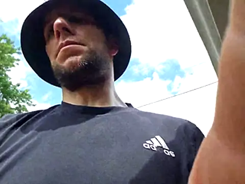 sloppytopkins online show from April 2026 06:35:02 PM