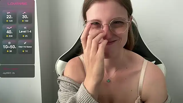 Snapshot of BustyKellyXXX chatting on October 2025 10:19:02 AM BustyKellyXXX online show from October 2025 10:19:02 AM