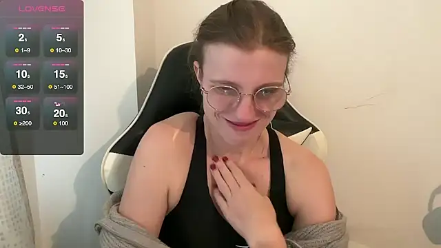 Snapshot of BustyKellyXXX chatting on November 2025 10:06:01 AM BustyKellyXXX online show from November 2025 10:06:01 AM