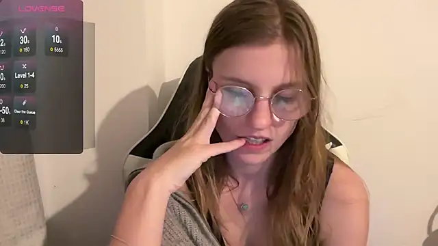 Snapshot of BustyKellyXXX chatting on December 2025 07:51:01 PM BustyKellyXXX online show from December 2025 07:51:01 PM