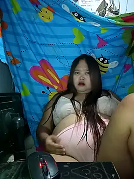 Snapshot of sweetbigtits19 chatting on March 2026 01:47:01 PM sweetbigtits19 online show from March 2026 01:47:01 PM