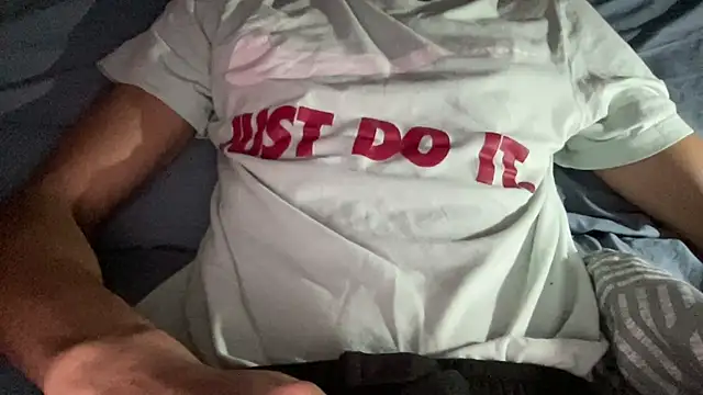 0xdeexnutz online show from November 2025 01:02:01 PM